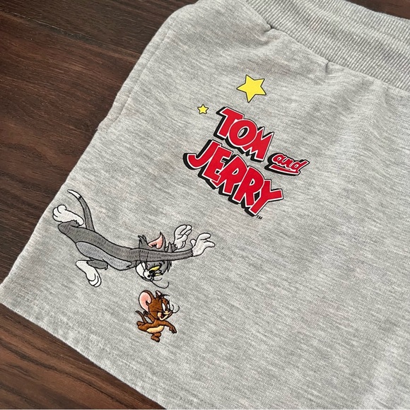 Tom and Jerry Women's Embroidered Graphic Print Gray Comfy Shorts Sizes XXL - Picture 4 of 8